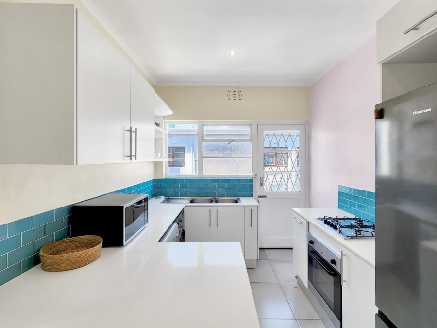 To Let 2 Bedroom Property for Rent in Gardens Western Cape